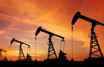 OPEC+ cắt giảm sản lượng, giá dầu thế giới tăng tuần thứ sáu liên tiếp