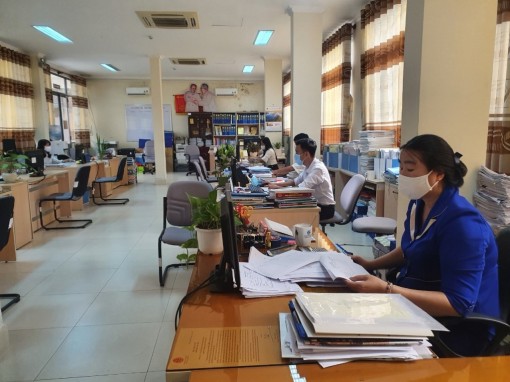 Ngành thuế An Giang hỗ trợ người nộp thuế thực hiện gia hạn nộp thuế