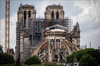 Pháp bắt đầu tháo dỡ giàn giáo tại Nhà thờ Đức Bà