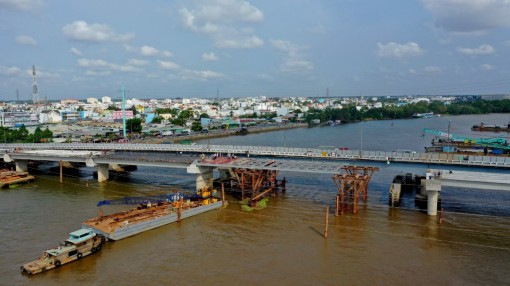 Thông xe cầu vòm thép Tân An: Cánh diều bay giữa Đồng Tháp Mười