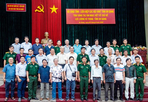 Tổ chức Trại sáng tác âm nhạc, văn học - nghệ thuật viết về lực lượng vũ trang tỉnh
