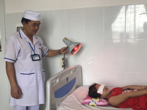 Liệt mặt vì nhiễm lạnh