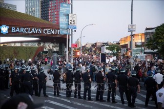 Thêm một cảnh sát ở New York bị buộc tội sử dụng vũ lực quá mức với người biểu tình