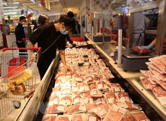 Nhập khẩu thịt lợn tăng gần 300% nhưng gặp khó từ thuế và nguồn nhập