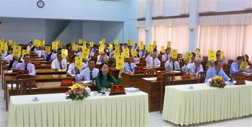 9 giờ, ngày 15-6-2020: Tiến hành kỳ họp HĐND tỉnh lần thứ 14 (bất thường)
