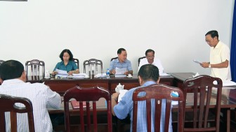 Tổ đại biểu số 10 HĐND tỉnh An Giang thảo luận một số vấn đề tại kỳ họp thứ 14 HĐND tỉnh (khóa IX)