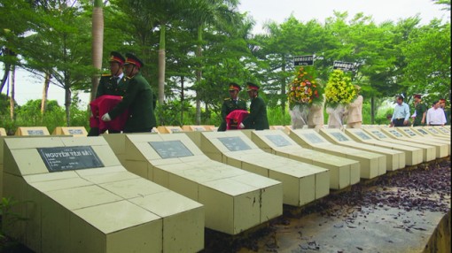 Đồng Tháp: Cải táng hài cốt liệt sĩ