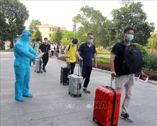 Một thuyền viên mắc COVID-19, đã được cách ly ngay sau nhập cảnh