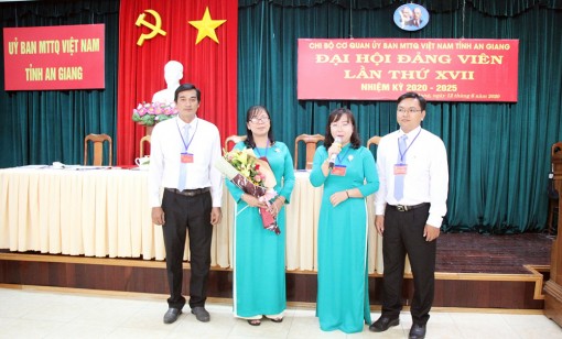 Đồng chí Nguyễn Thị Tuyết Minh tái đắc cử Phó Bí thư Chi bộ cơ quan UBMTTQVN tỉnh An Giang