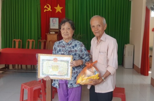 Khánh Hòa chúc thọ người cao tuổi