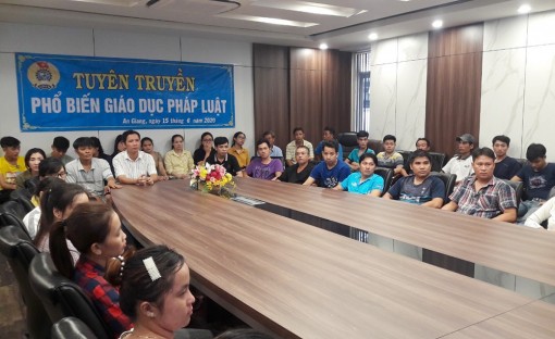 Liên đoàn Lao động tỉnh An Giang tuyên truyền pháp luật đợt 3 cho công nhân lao động