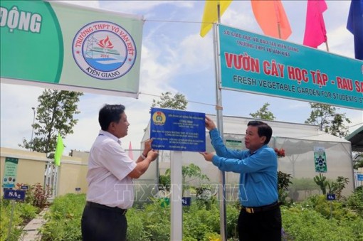 Kiên Giang thực hiện nhiều công trình chào mừng đại hội đảng bộ các cấp