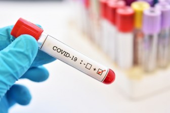 Trung Quốc bắt đầu thử nghiệm vắcxin phòng COVID-19 trên người