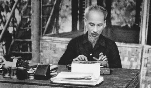 Tư duy và phong cách báo chí Hồ Chí Minh