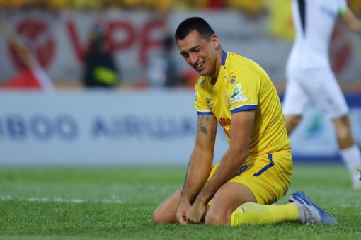 Thua liền 4 trận, Nam Định tiếp tục bét bảng V-League