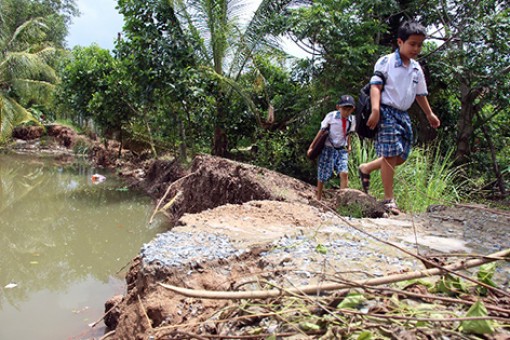 Thiên tai, sạt lở đất diễn biến phức tạp