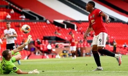 Liverpool và Man United cùng đại thắng