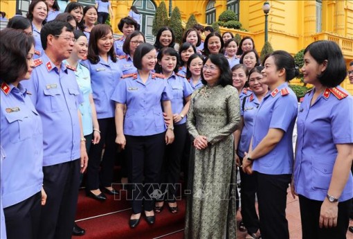 Phó Chủ tịch nước: Nhiều nữ kiểm sát dám đương đầu, đấu tranh trực diện với tội phạm
