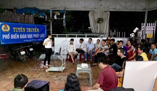 Tuyên truyền, phổ biến giáo dục pháp luật cho đoàn viên, người lao động các tổ nhà trọ ở TP. Long Xuyên