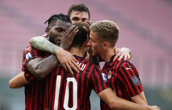 Hạ AS Roma, AC Milan tiếp tục nuôi hy vọng tham dự cúp châu Âu