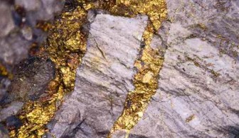 Ai Cập phát hiện mỏ vàng khổng lồ ở sa mạc phía Đông