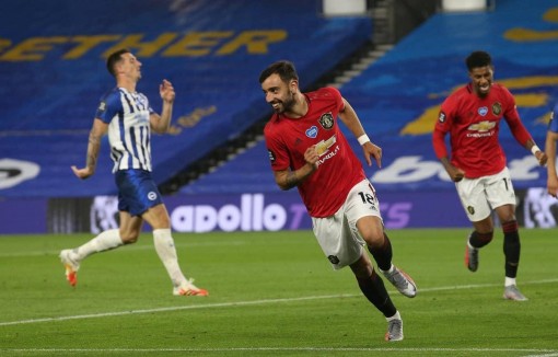 Bruno Fernandes lập cú đúp, Manchester United áp sát tốp 4