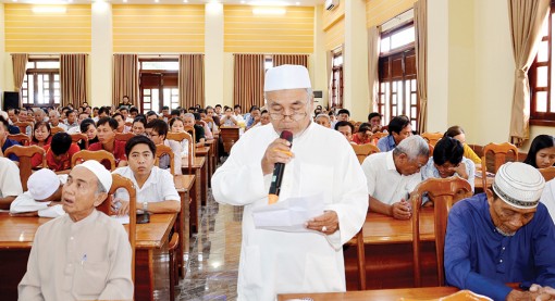 Lắng nghe ý kiến nhân dân
