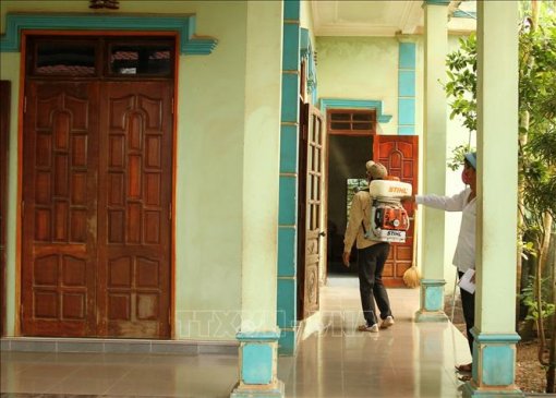 Cần phun hóa chất diện rộng ở nơi nguy cơ dịch sốt xuất huyết cao