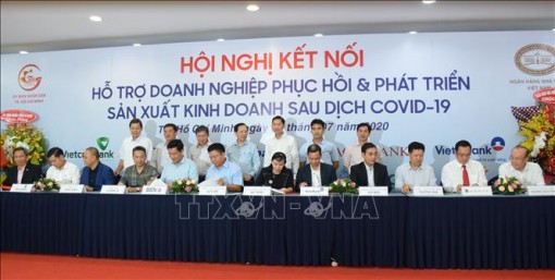 Vũ khí chống 'giặc tụt hậu' trong hành trình phục hồi, phát triển kinh tế