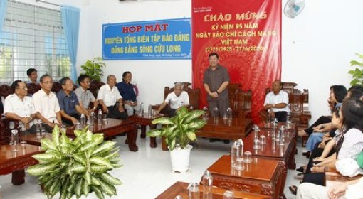 Họp mặt nguyên Tổng Biên tập báo Đảng ĐBSCL