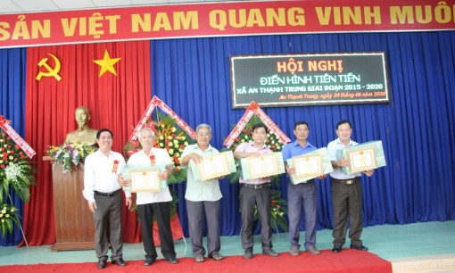 An Thạnh Trung phát triển vượt bậc từ phong trào thi đua