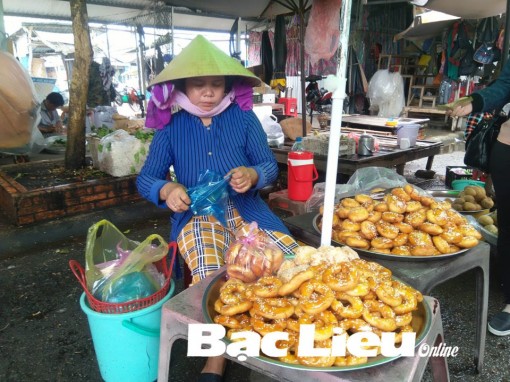 Nhớ vị bánh cam, bánh còng