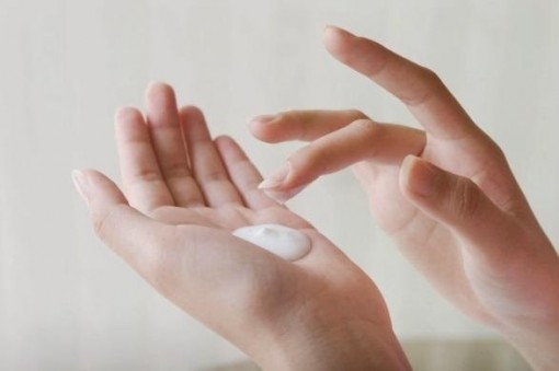 Có nên cho trẻ sử dụng mỹ phẩm sớm?