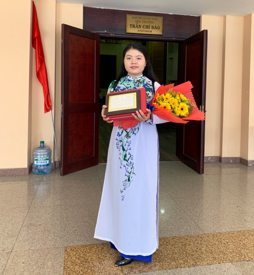 Những đảng viên trẻ tiêu biểu trên ghế giảng đường