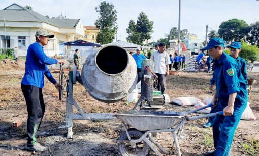 Huyện đoàn Châu Phú  ra quân Chiến dịch "Mùa hè tình nguyện" năm 2020