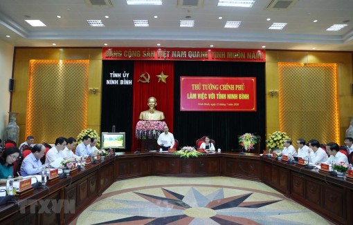 Thủ tướng kiểm tra tiến độ giải ngân vốn đầu tư công tại Ninh Bình