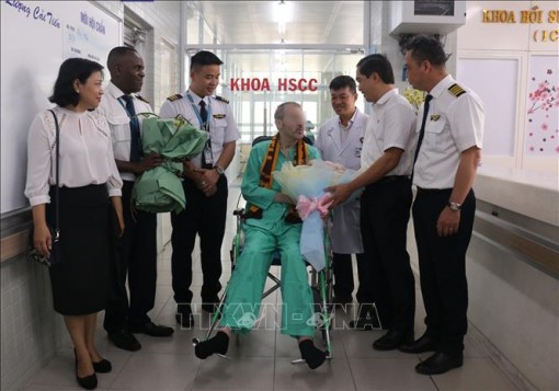 Báo chí Anh phản ánh đậm nét việc bệnh nhân số 91 tại Việt Nam xuất viện
