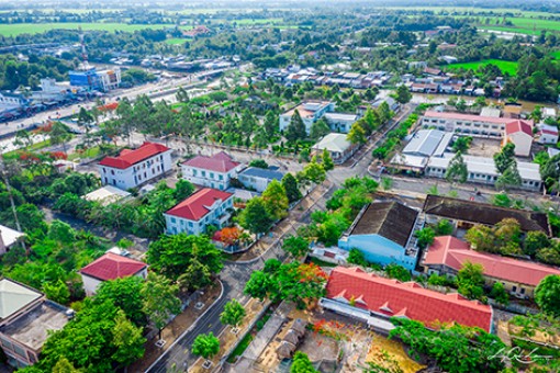 Vị Thủy phấn đấu trở thành huyện phát triển khá của tỉnh