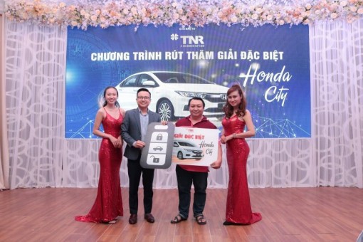 Tưng bừng sự kiện tri ân Khách hàng sở hữu TNR Stars Thoại Sơn