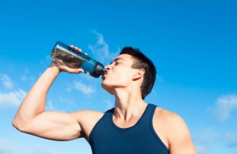 Uống nước vào buổi sáng khi bụng đói, cơ thể bạn sẽ ra sao?