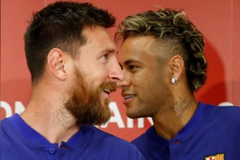 Barca chi đậm ký Neymar để chiều Messi