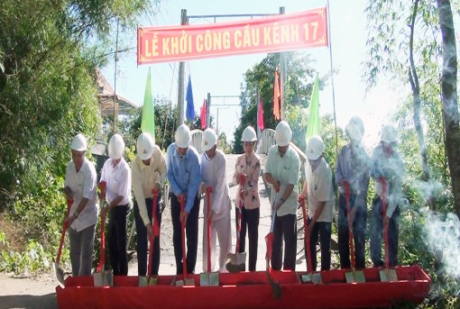Khởi công xây dựng 2 cầu nông thôn chào mừng Đại hội Đảng bộ huyện Châu Thành