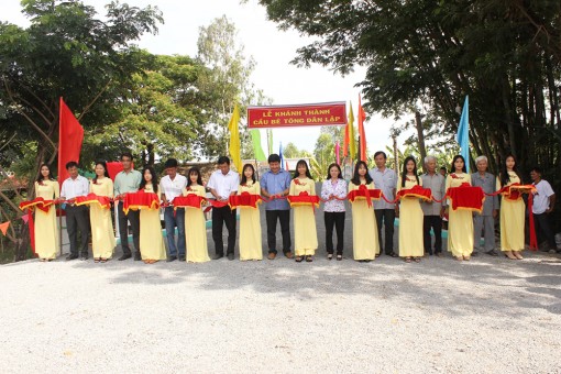 Chợ Mới biểu dương, tôn vinh những điển hình tiên tiến trong phong trào thi đua yêu nước