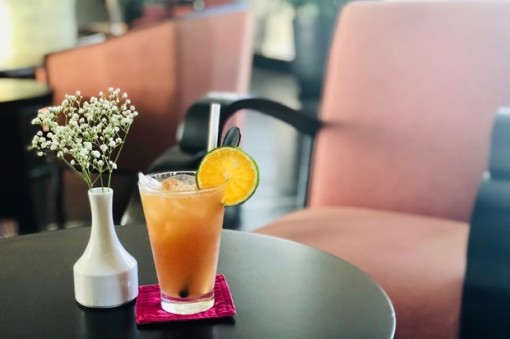 Pha chế cocktail đặc biệt theo công thức từ các chuyên gia 5 sao