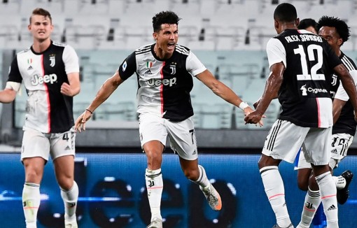 Ronaldo tỏa sáng giúp Juventus vô địch Serie A sớm hai vòng đấu