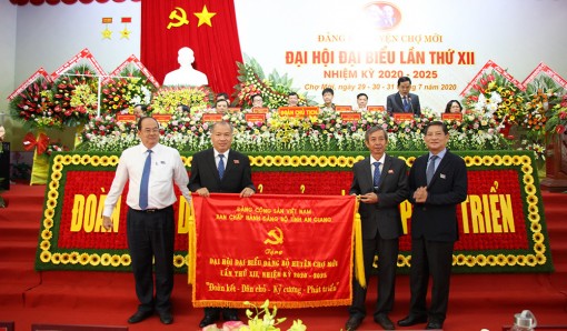 Khai mạc Đại hội đại biểu Đảng bộ huyện Chợ Mới lần thứ XII (nhiệm kỳ 2020 - 2025)