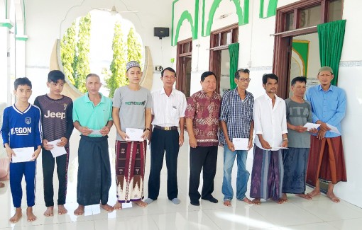 Chúc Tết Royal Haji đồng bào dân tộc Chăm huyện An Phú