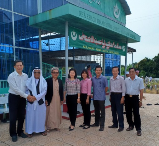 Chúc Tết Roya Haji tại  Thánh đường Hồi giáo xã Khánh Hòa