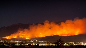 Mỹ: Sơ tán gần 8.000 người do cháy rừng tại Nam California