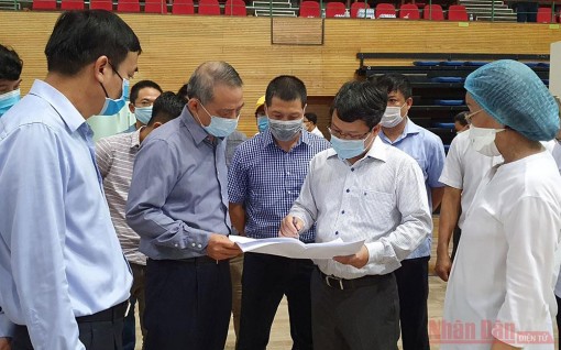 Đà Nẵng gấp rút hoàn thiện Bệnh viện dã chiến tại Cung thể thao Tiên Sơn